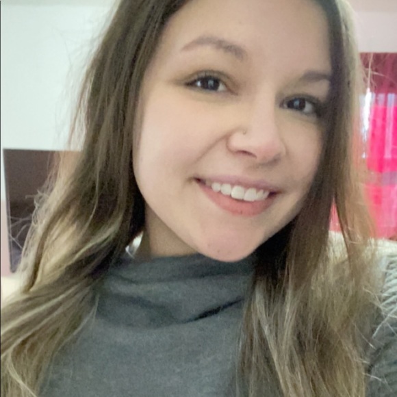 Meet your Posher, Ashley - Picture 1 of 1